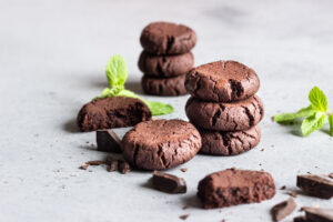 browniekoekjes met hart van witte chocolade 