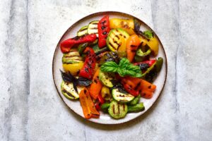 Kleurrijke gegrilde groentjes uit de oven